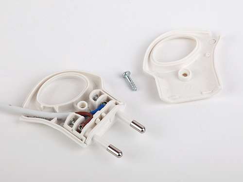 Вилка Эра V1 6А белая Б0019189