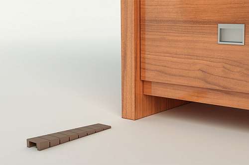 Клин для выравнивания мебели