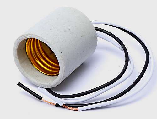 Патрон Е-27 керамический, с проводом